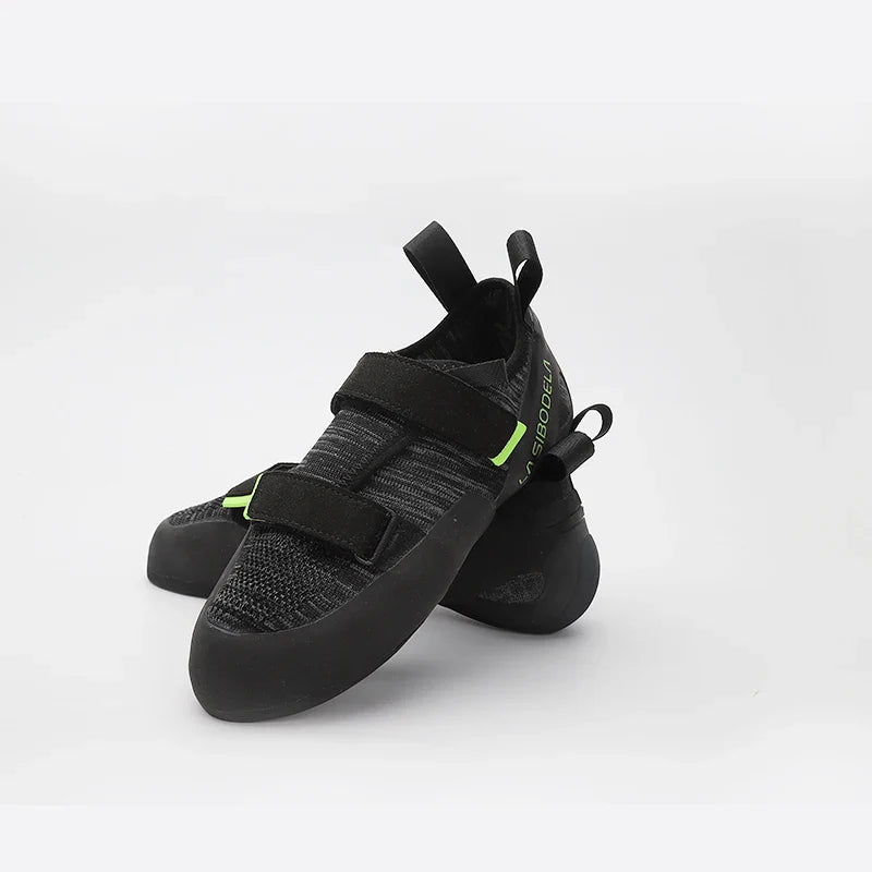 Beginner climbing shoe with grippy sole for indoor and outdoor use