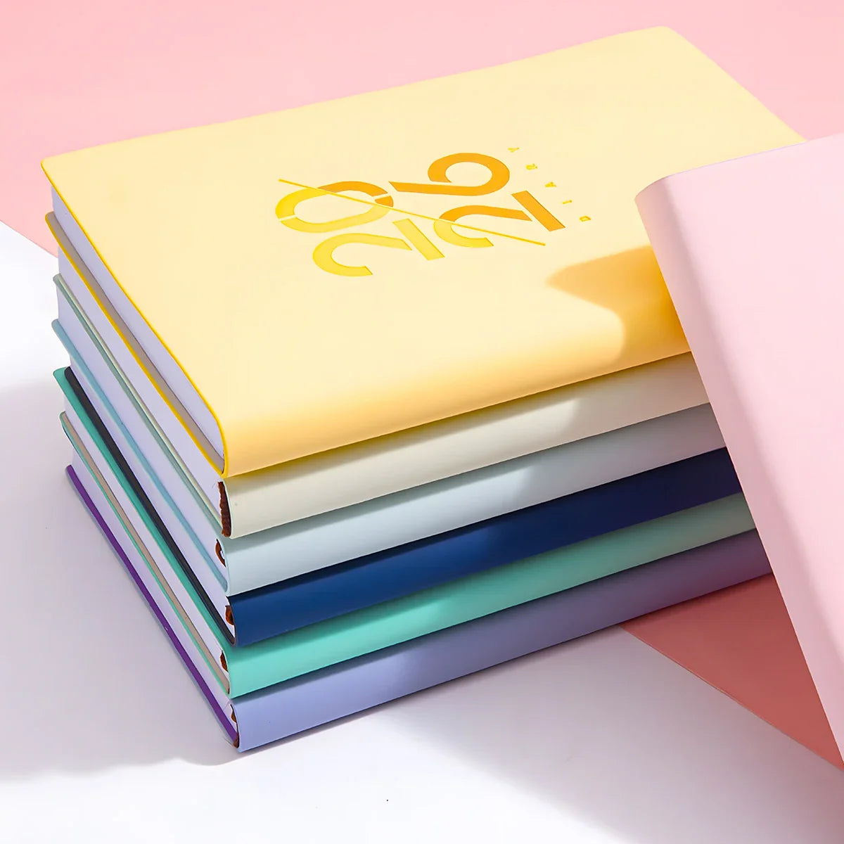 Compact A5 bilingual planner with weekly and monthly pages