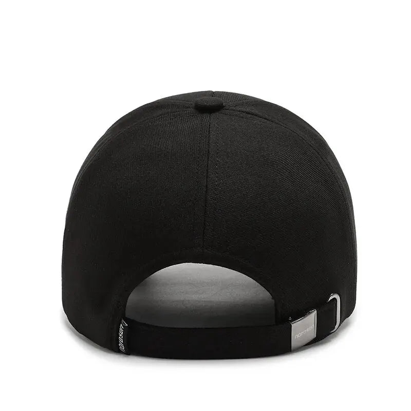 Men's minimalist baseball cap with curved brim and adjustable strap