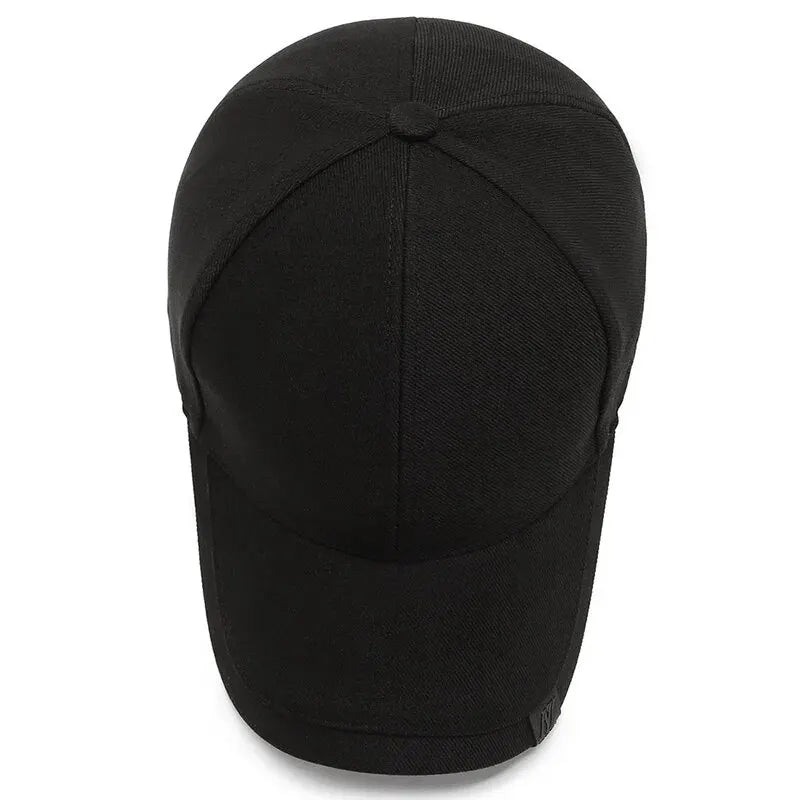 Men's minimalist baseball cap with curved brim and adjustable strap