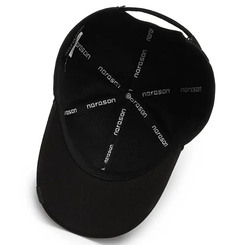 Men's minimalist baseball cap with curved brim and adjustable strap