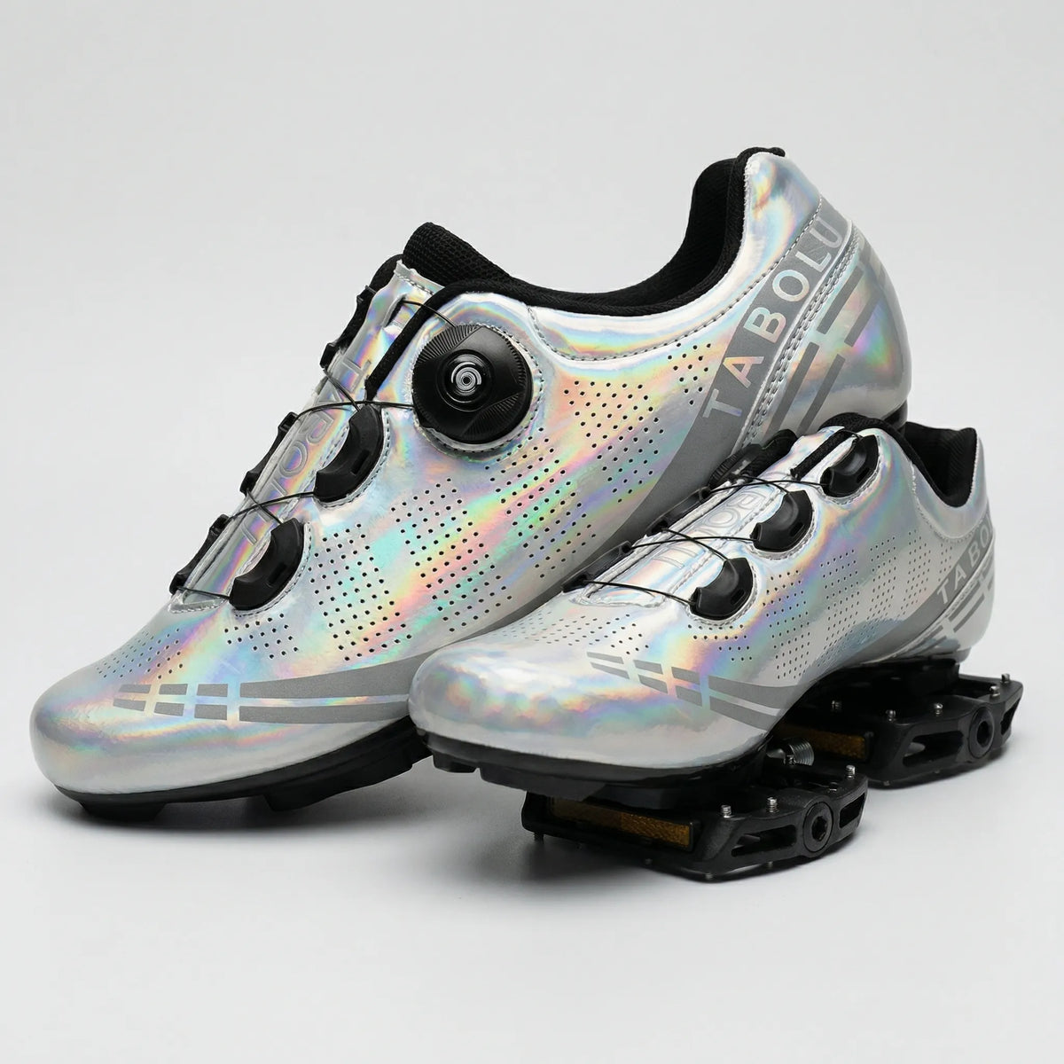 Self-locking cycling shoe with dual rotary dials and perforated breathable upper