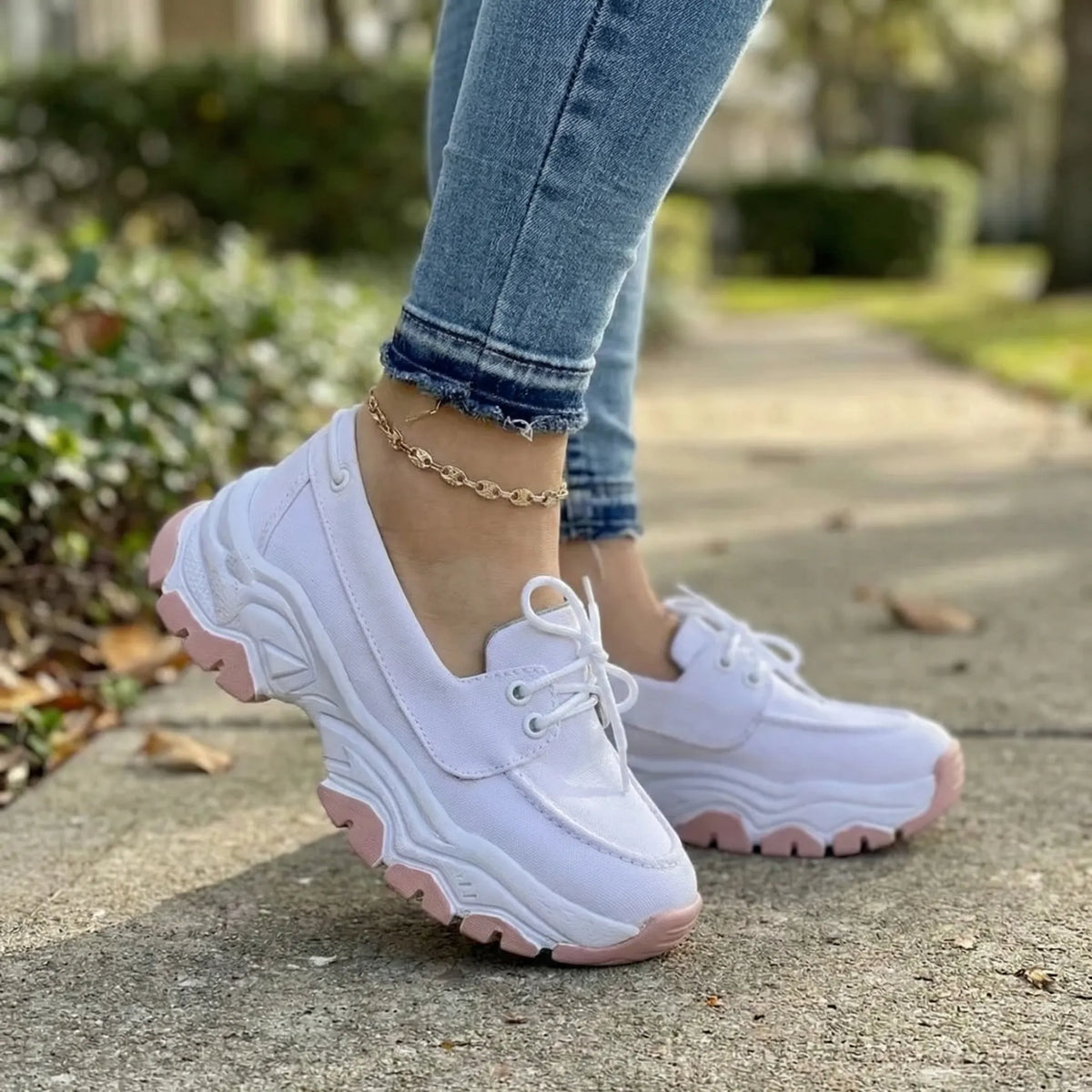Women's walking trainer with padded chunky sole, arch support and wide toe box