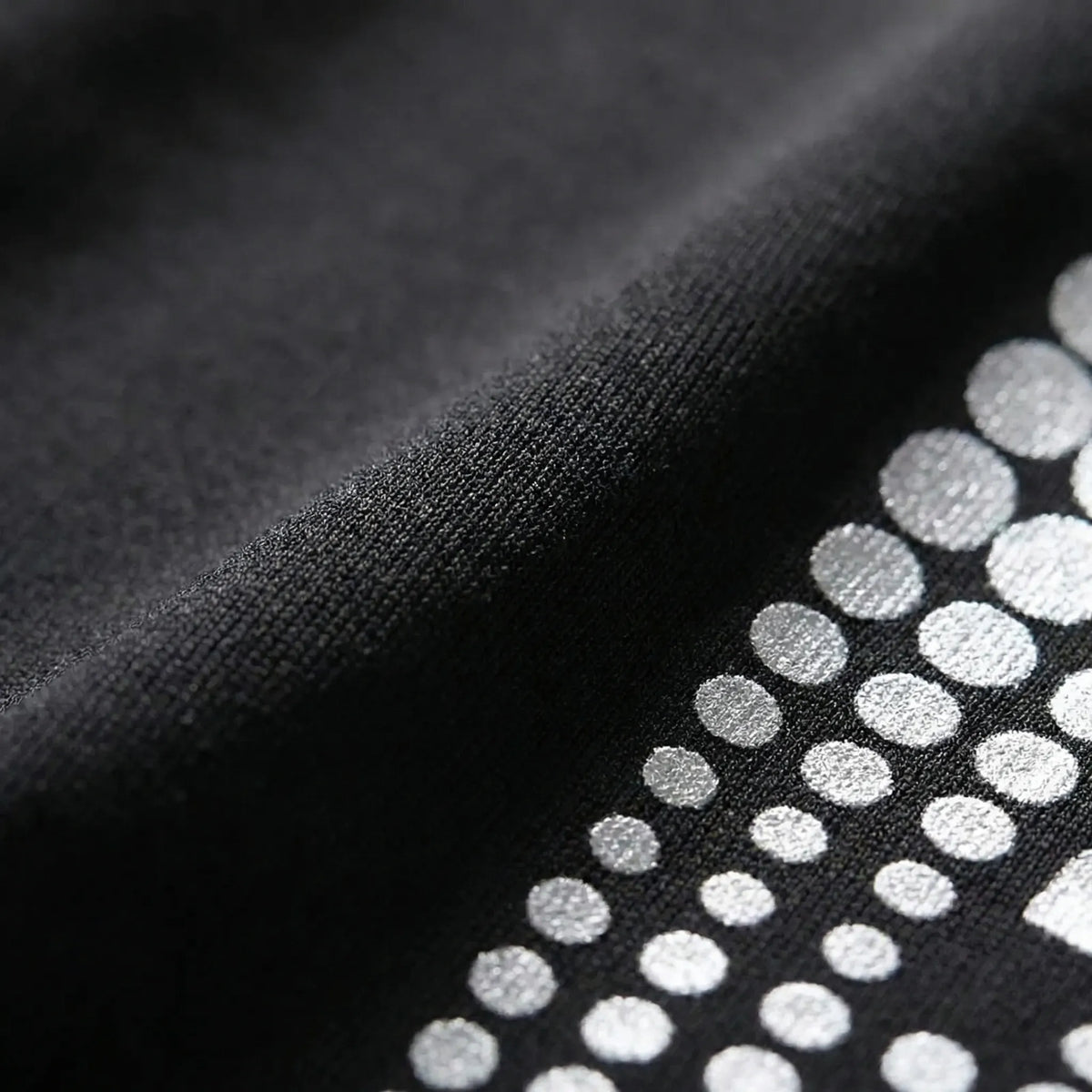 Men's compression training tights with four-way stretch and quick-drying fabric
