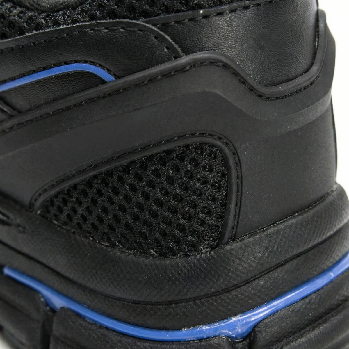 Men's breathable mesh running shoe lightweight construction jogging