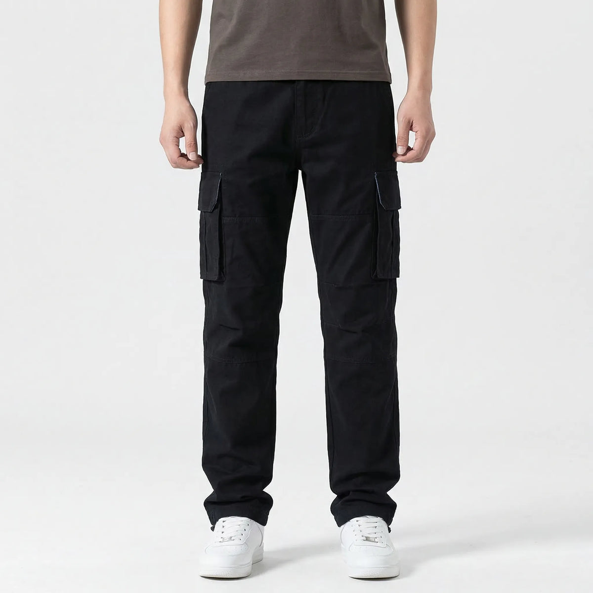 Men's cargo trousers with multiple flap pockets and straight leg cut