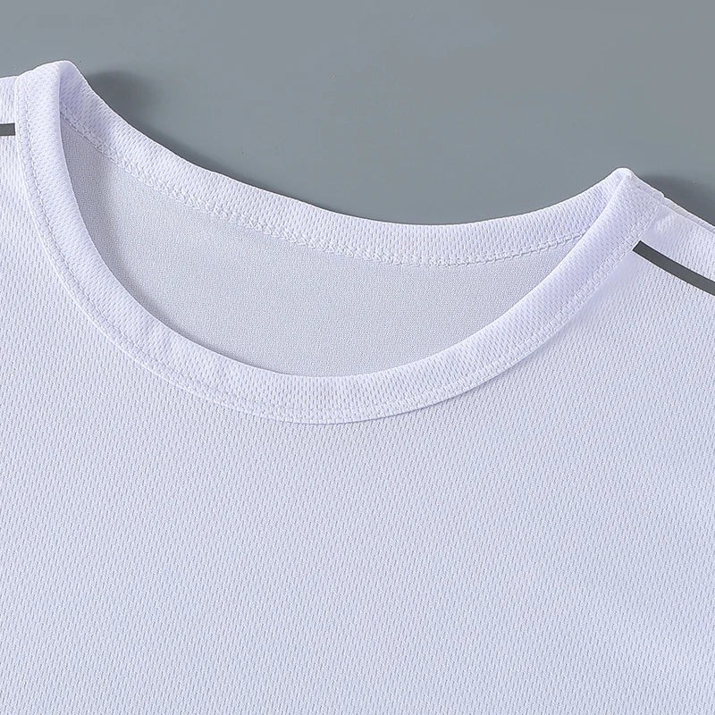 Kids quick-drying sports shirt with breathable knit material
