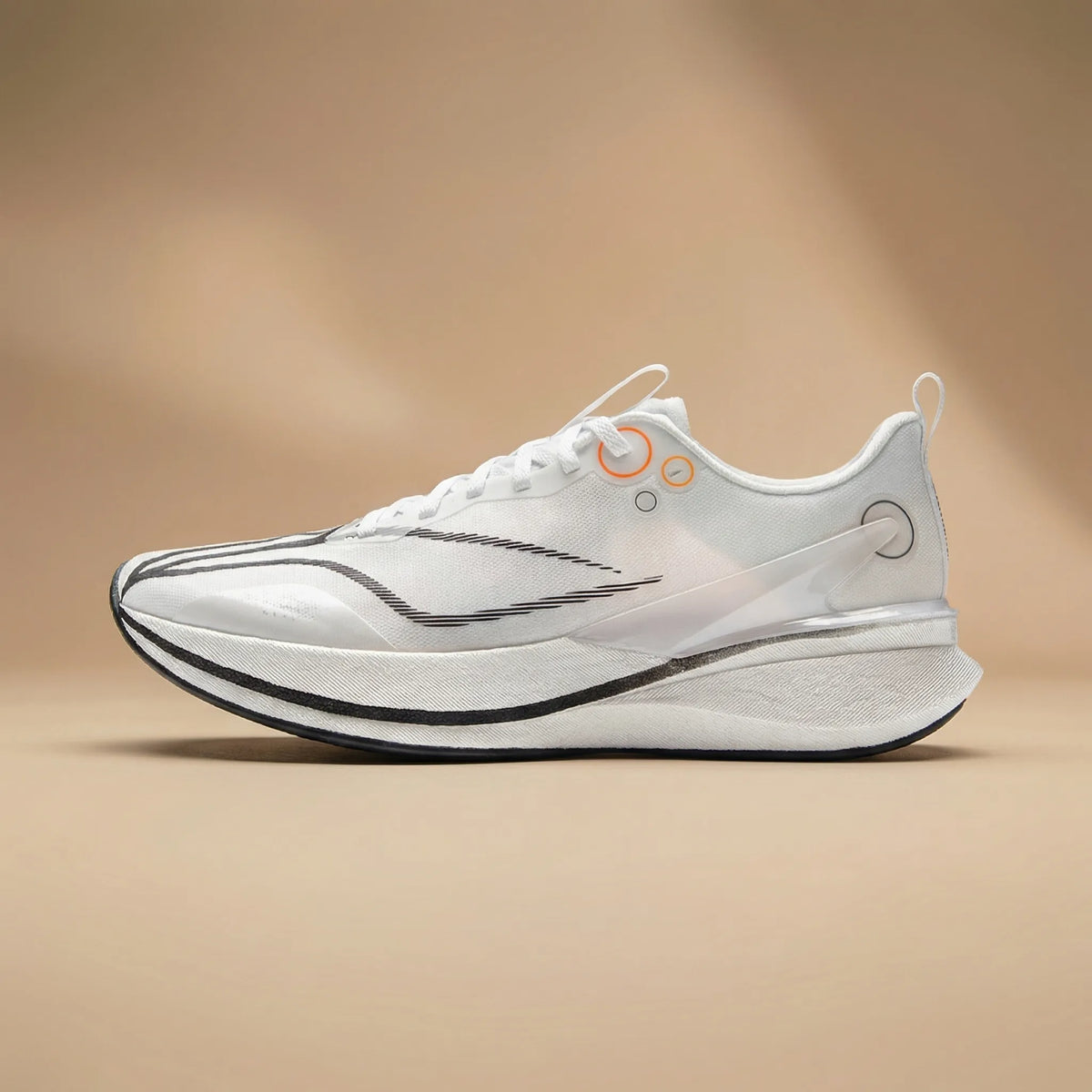 Men's racing shoes with anti-slip sole and responsive BOOM FIBER cushioning
