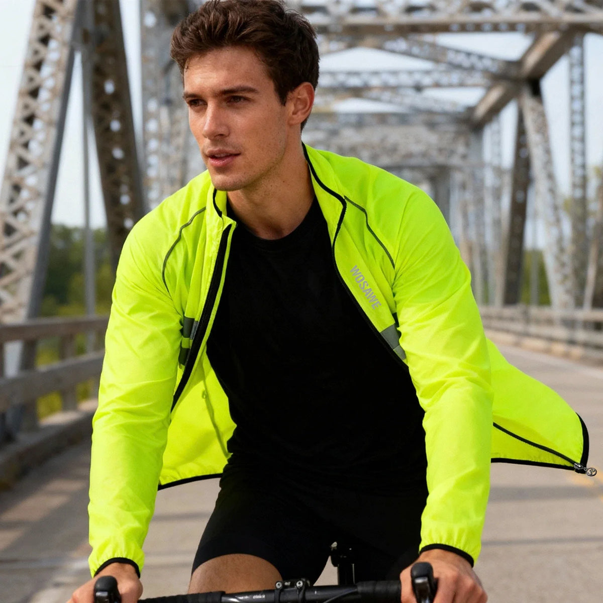 Lightweight cycling windbreaker with reflective stripes and wind-resistant shell
