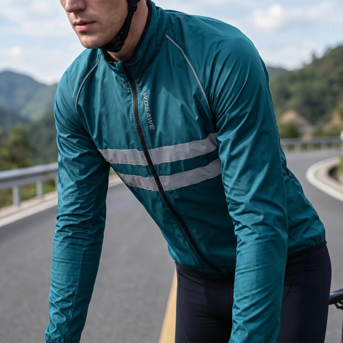 Lightweight cycling windbreaker with reflective stripes and wind-resistant shell