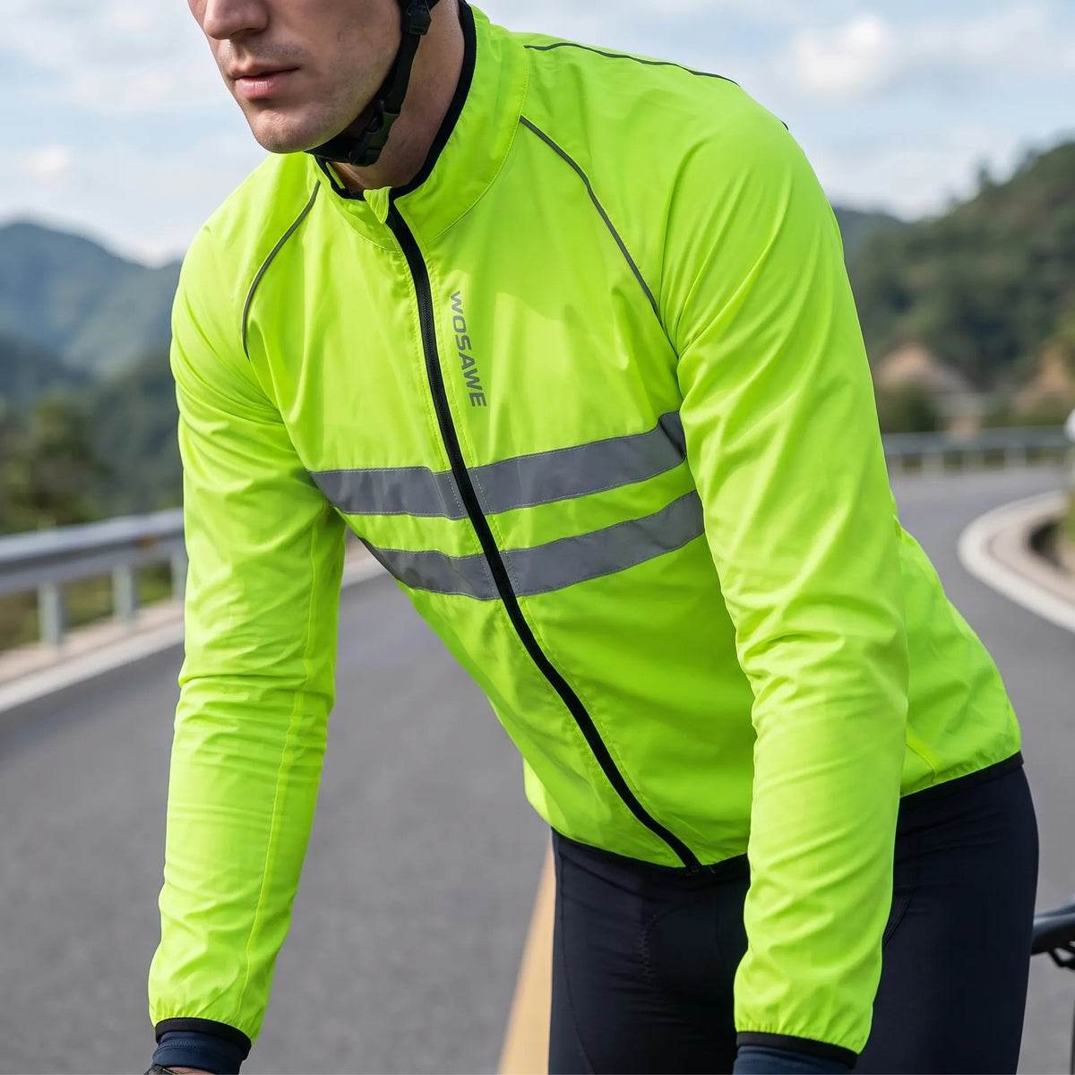 Lightweight cycling windbreaker with reflective stripes and wind-resistant shell