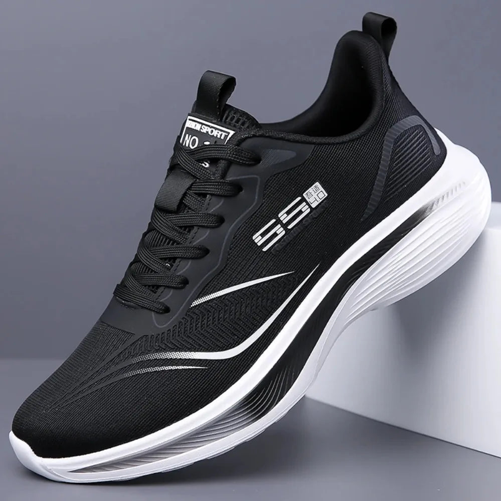 Lightweight running shoes with carbon plate and air cushion sole