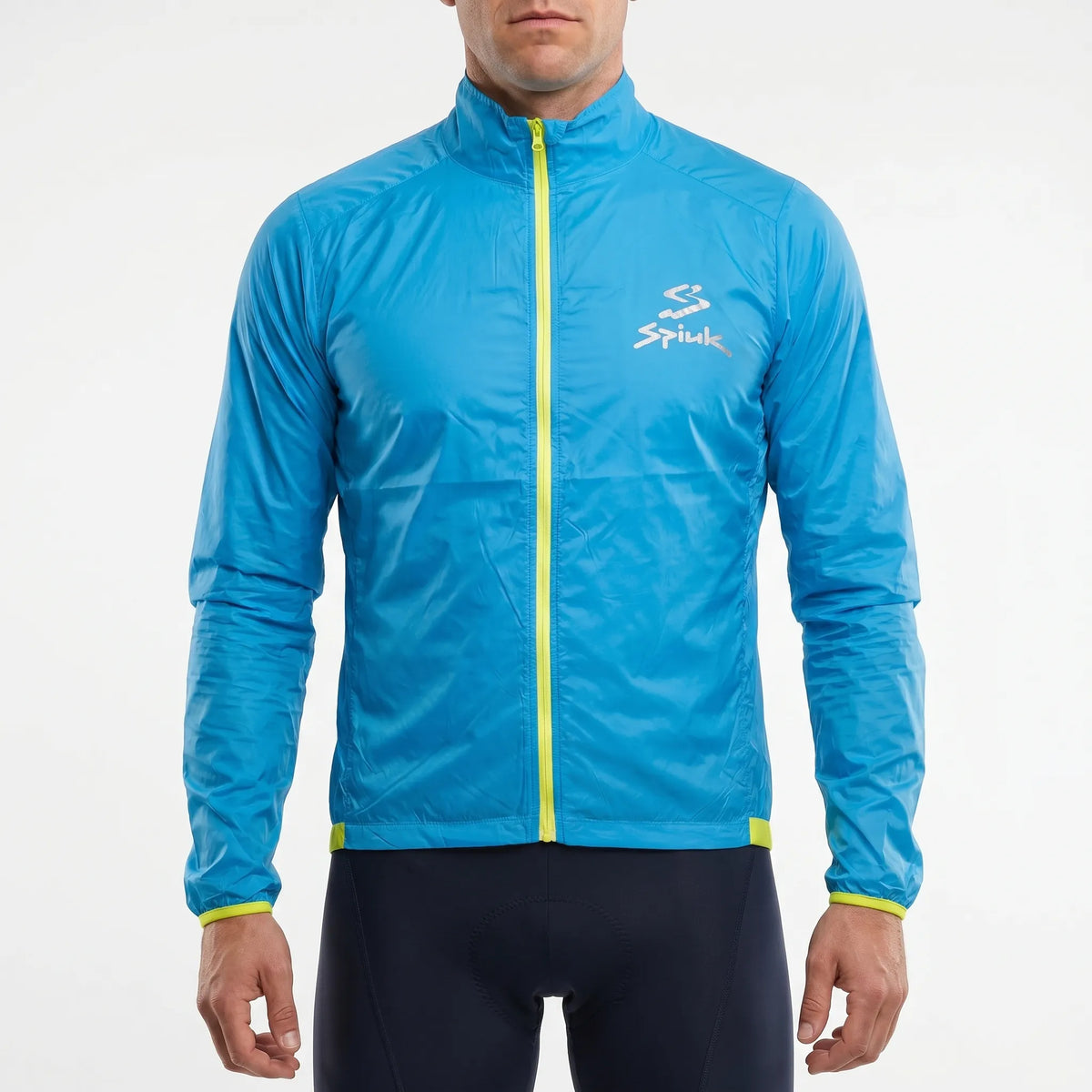 Lightweight cycling windbreaker with water-repellent finish and athletic fit