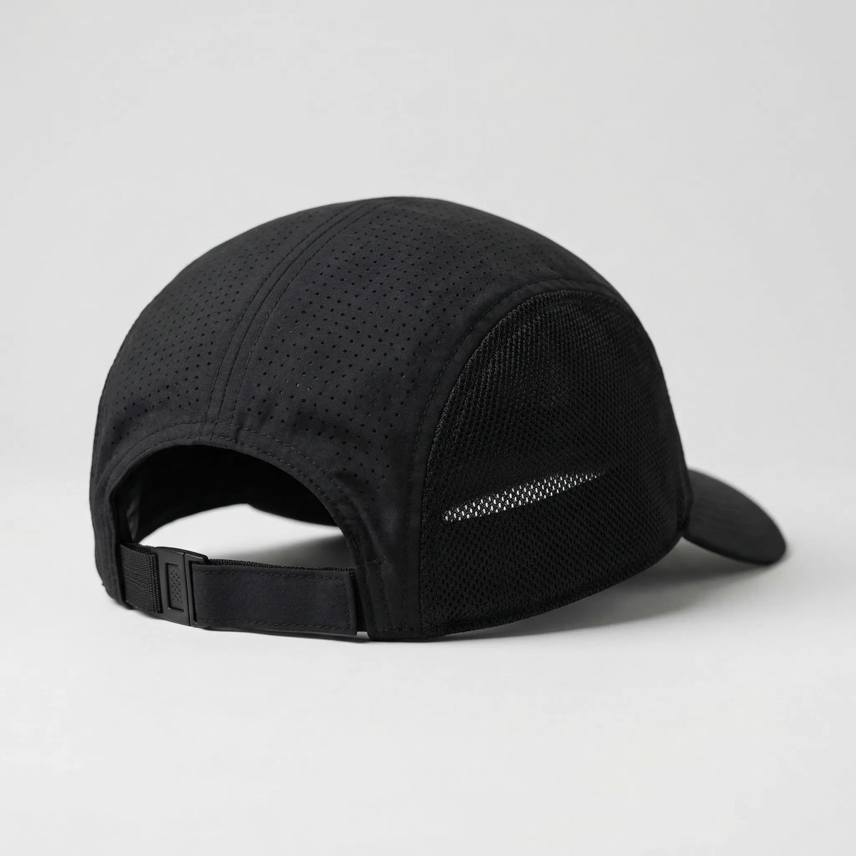Lightweight UV protection baseball cap with mesh ventilation panels
