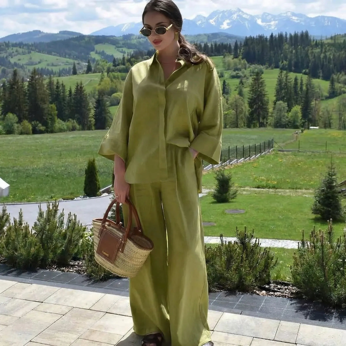 Women's wide-leg trousers and blouse co-ord set with elasticated waist