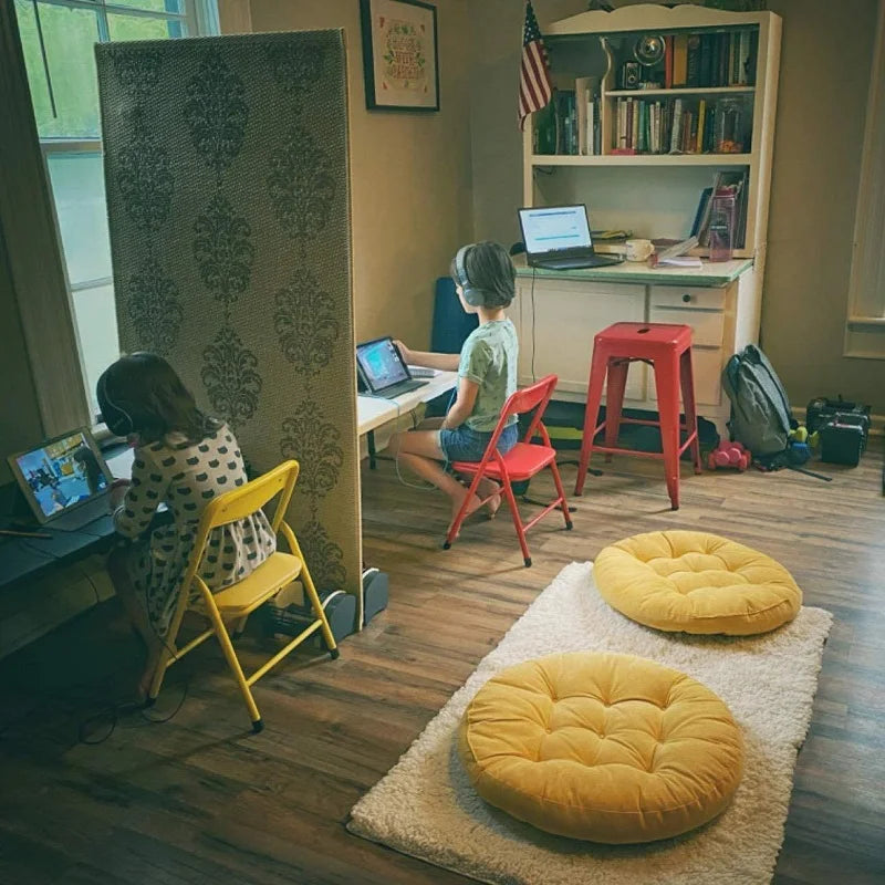 Large round floor cushion with tufted polyester support
