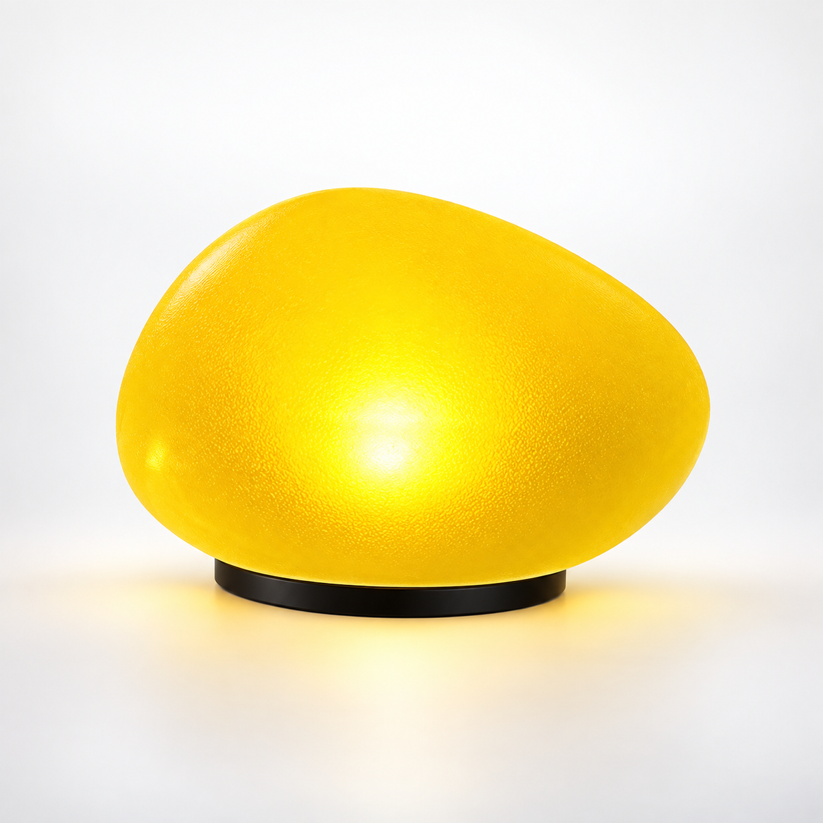 Thrives Outdoor | Lumistone Frosted Pebble Solar Garden Light