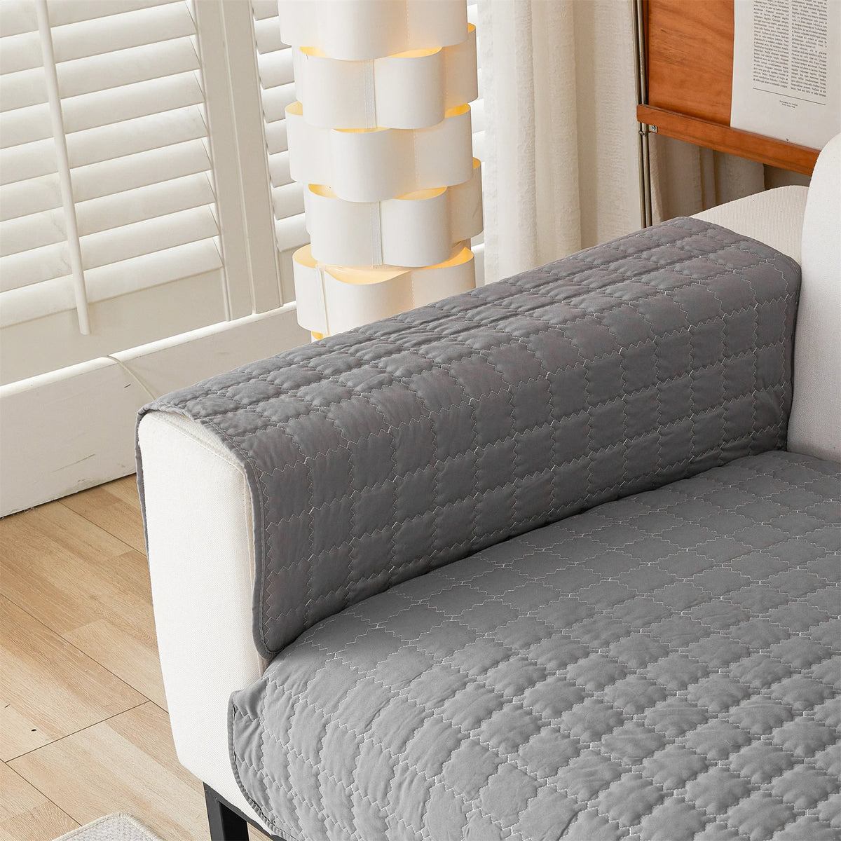 Thrives Outdoor | Quiloma Quilted Anti-Slip Couch Cover